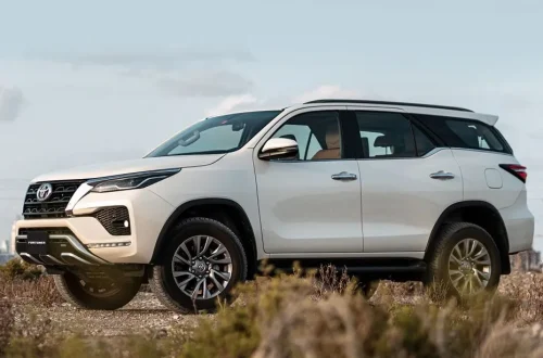 TOYOTA FORTUNER (LUXURY VEHICLE)